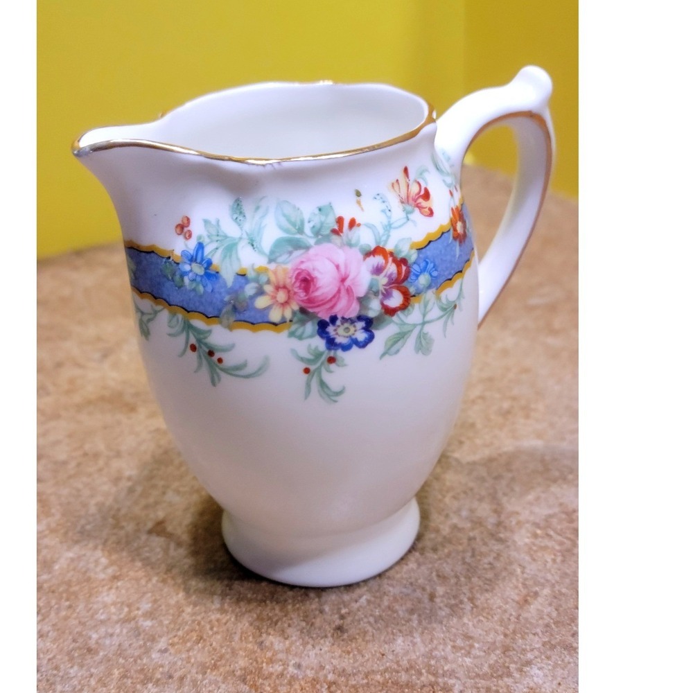 1940's Royal Doulton H4843 pattern Cream Pitcher Bone China England